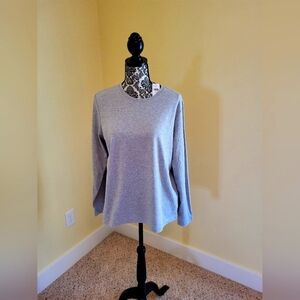 NWT Women's LLBean long sleeve crew neck Henley shirt.